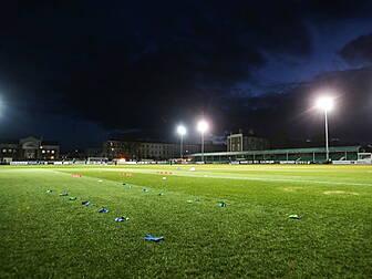PIC: Bray Wanderers go for on-...